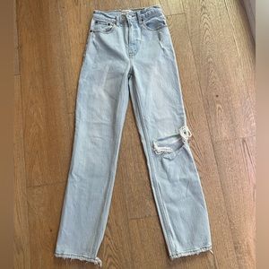 Abercrombie & Fitch The 90s Straight Ultra High Rise